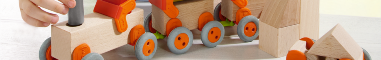 Bausteine & Holzfahrzeuge