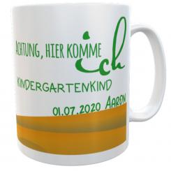 Kindertasse Traktor Kunststoff personalisiert Kiga Jungen emmapünktchen, inkl. Geschenkverpackung 