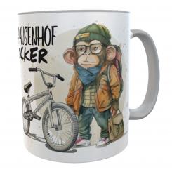 Personalisierte Kinder-Tasse Affe Pausenhof-Rocker – Perfektes Geschenk zur Einschulung 
