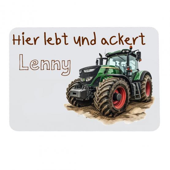 Personalisiertes Türschild „Hier lebt und ackert“ – Traktor Design mit Wunschnamen 